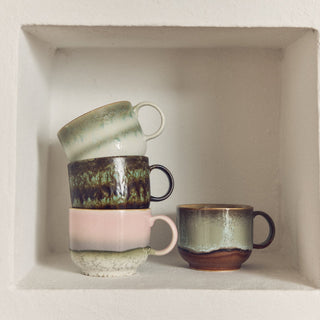 70s ceramics: Tea cup Quest