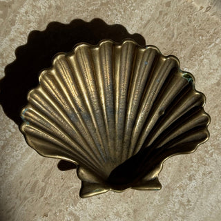 Brass shell dish