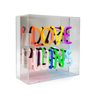 Neonlampa Box 'Love Wins'