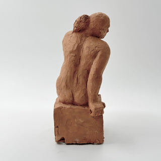 Skulptur Sittande Kvinna Lera