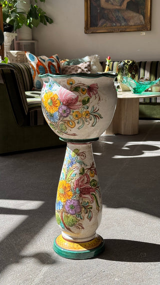 Italian Pot on foot