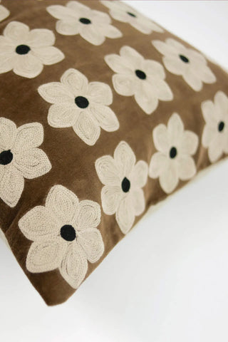 Pillow Daisy Brown 40x60