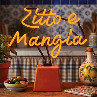 Zitto e Mangia (Shut Up & Eat) Ceramic foot Neon